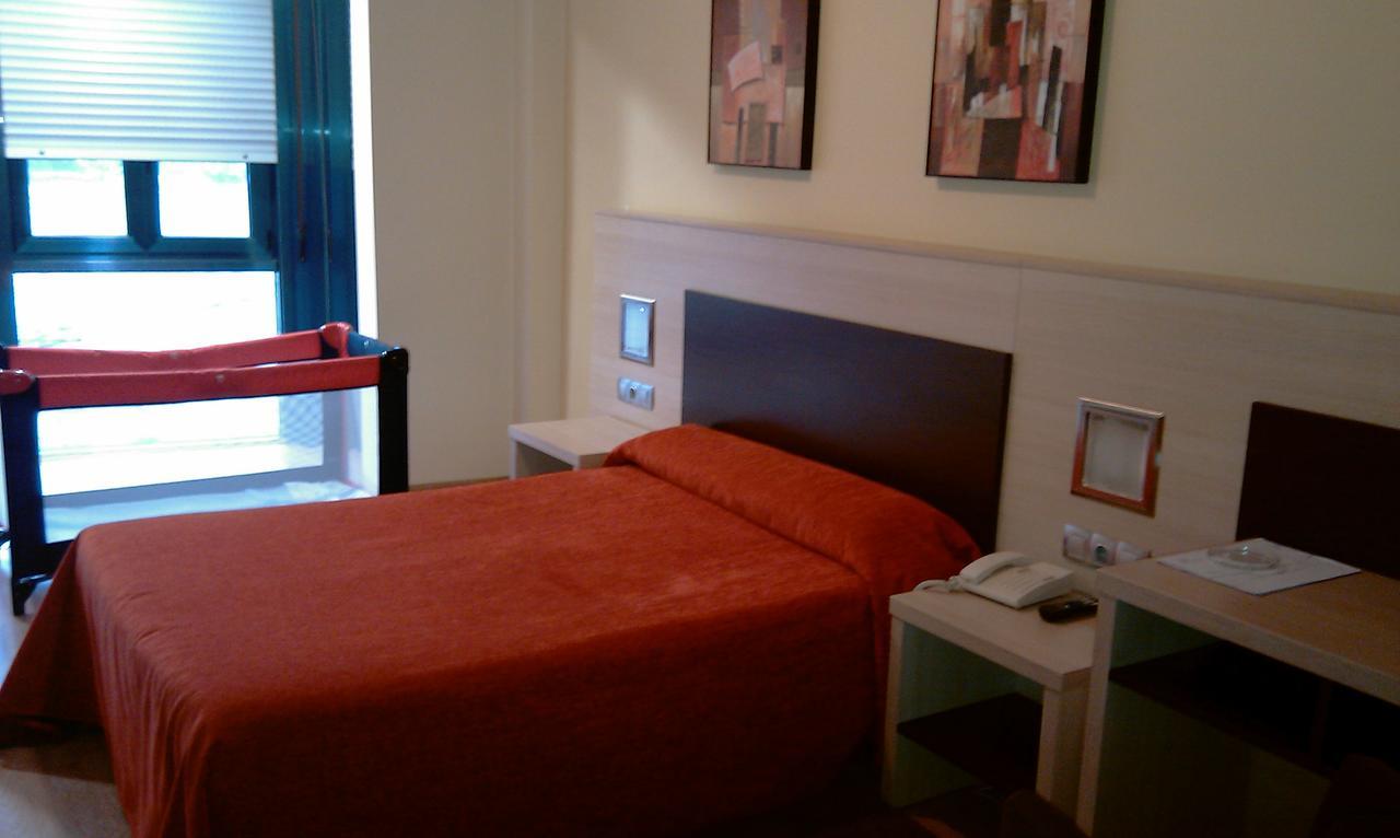 Hotel Avenida ปอนเตเบดรา ภายนอก รูปภาพ