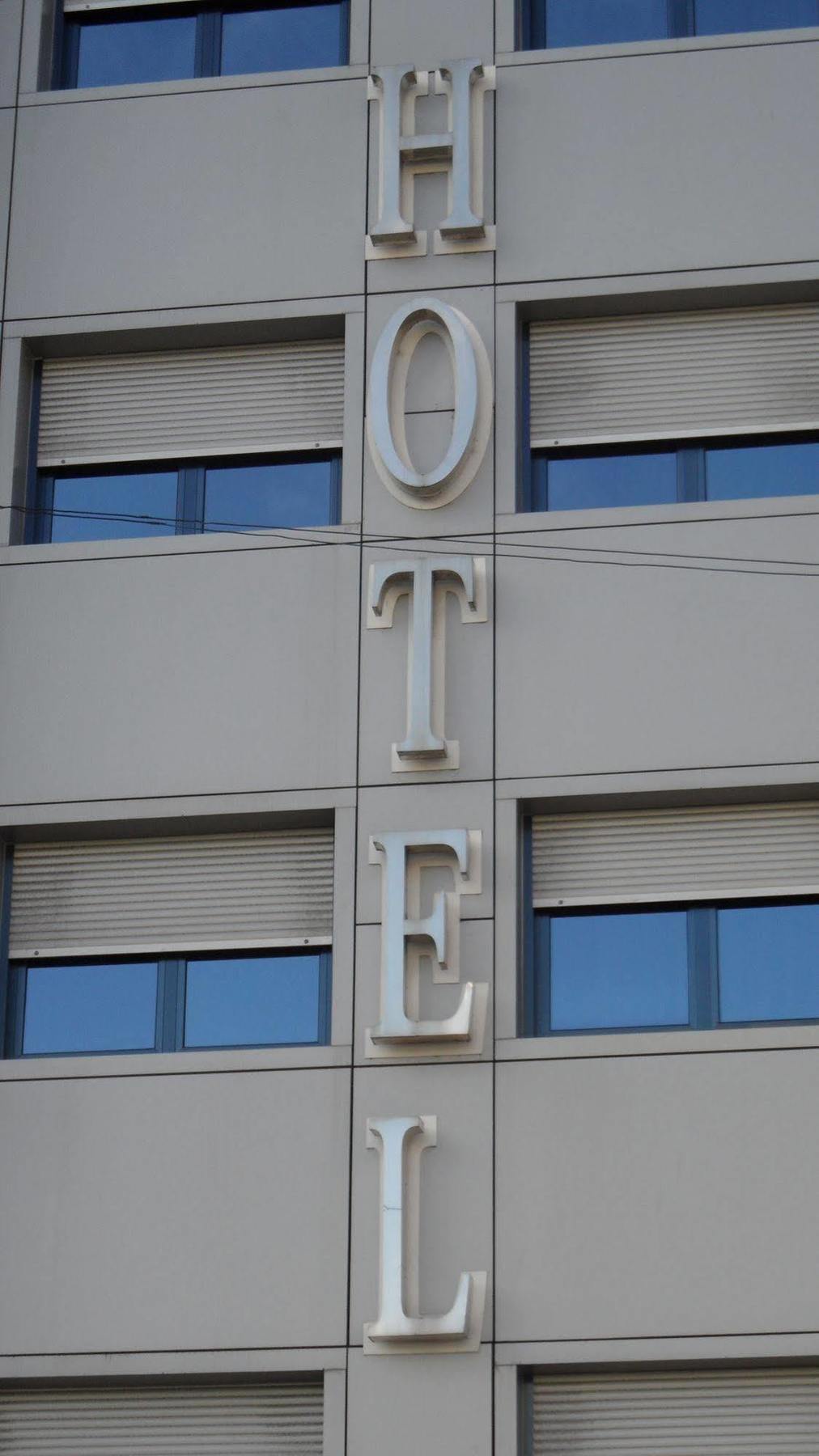 Hotel Avenida ปอนเตเบดรา ภายนอก รูปภาพ