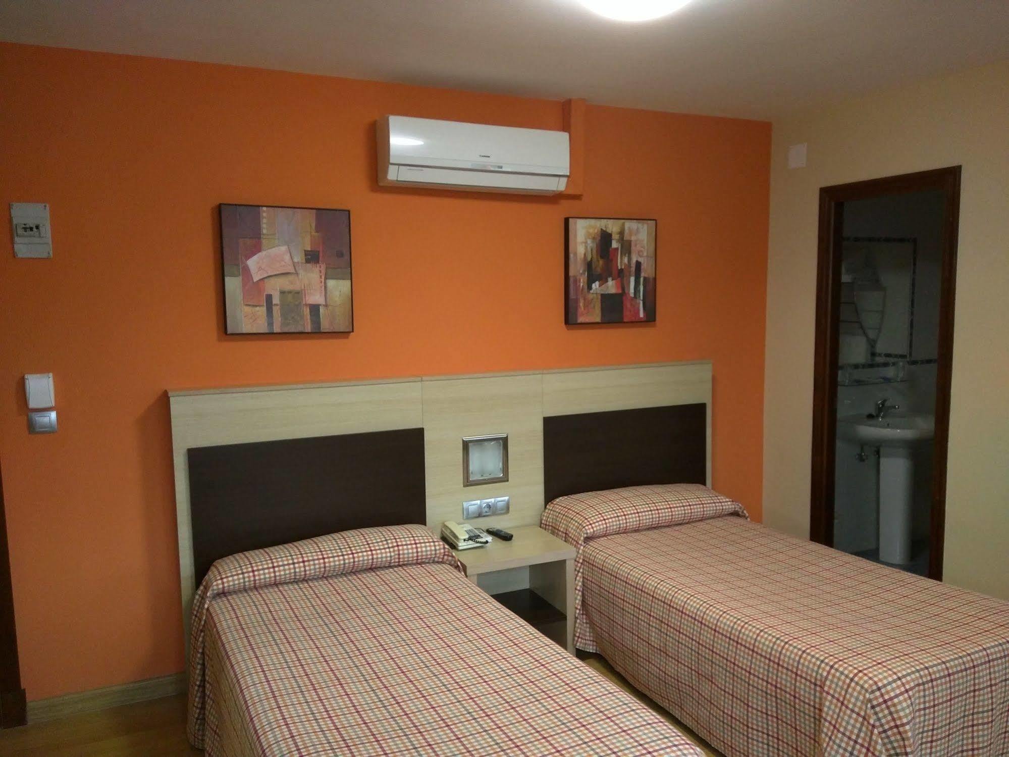 Hotel Avenida ปอนเตเบดรา ภายนอก รูปภาพ