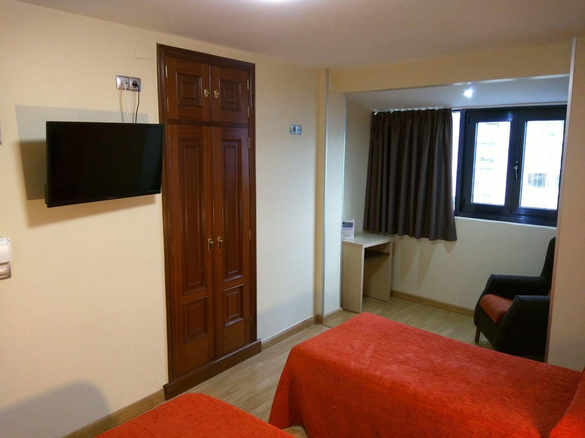 Hotel Avenida ปอนเตเบดรา ภายนอก รูปภาพ